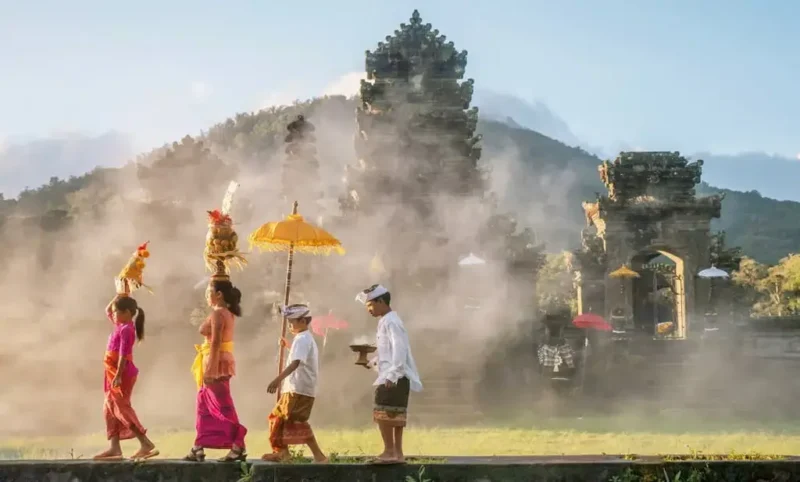 Perbedaan tafsir Bhagavad Gita